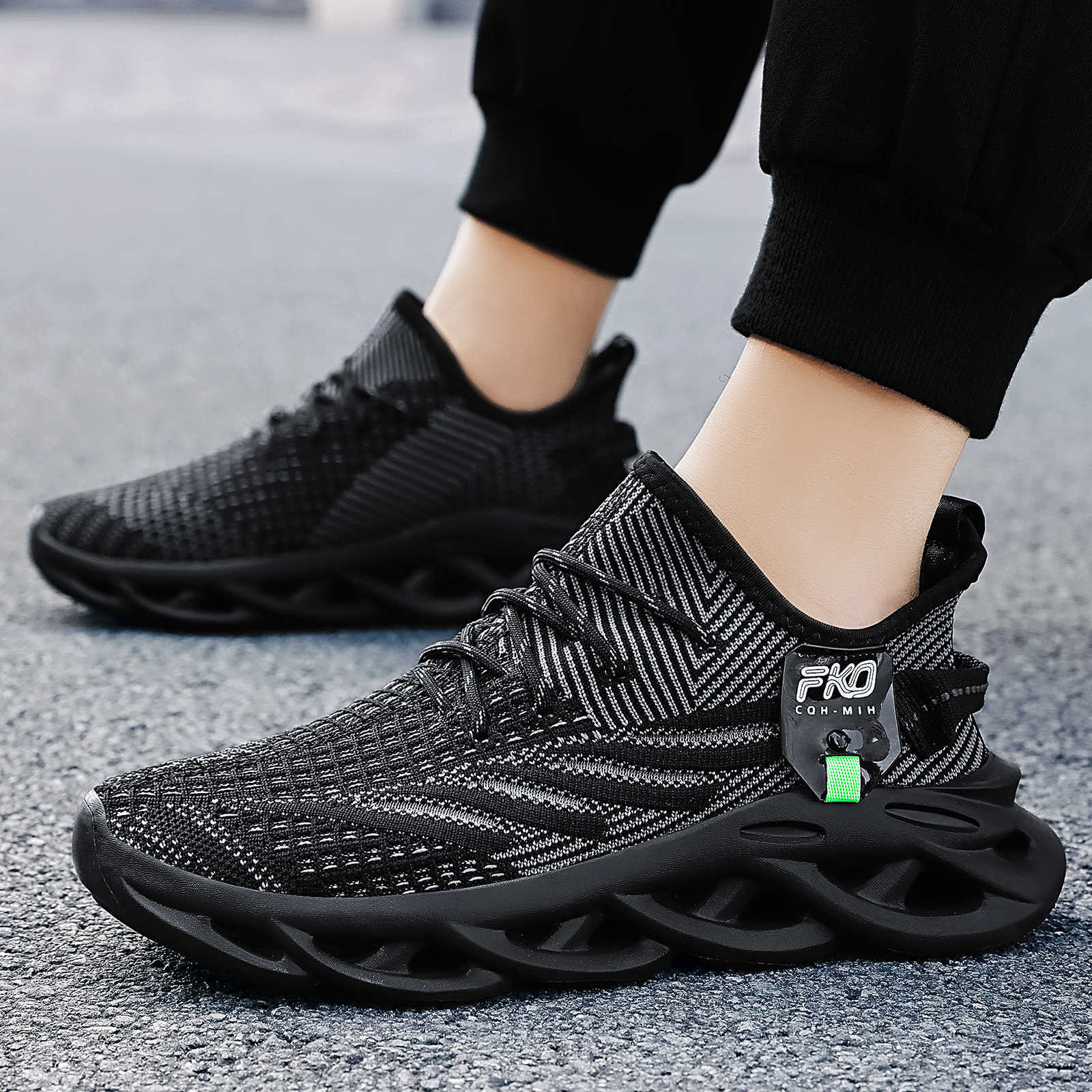 Мужские дышащие вязаные кроссо – обзор и цена Knit Fabric Lace Up Sneakers