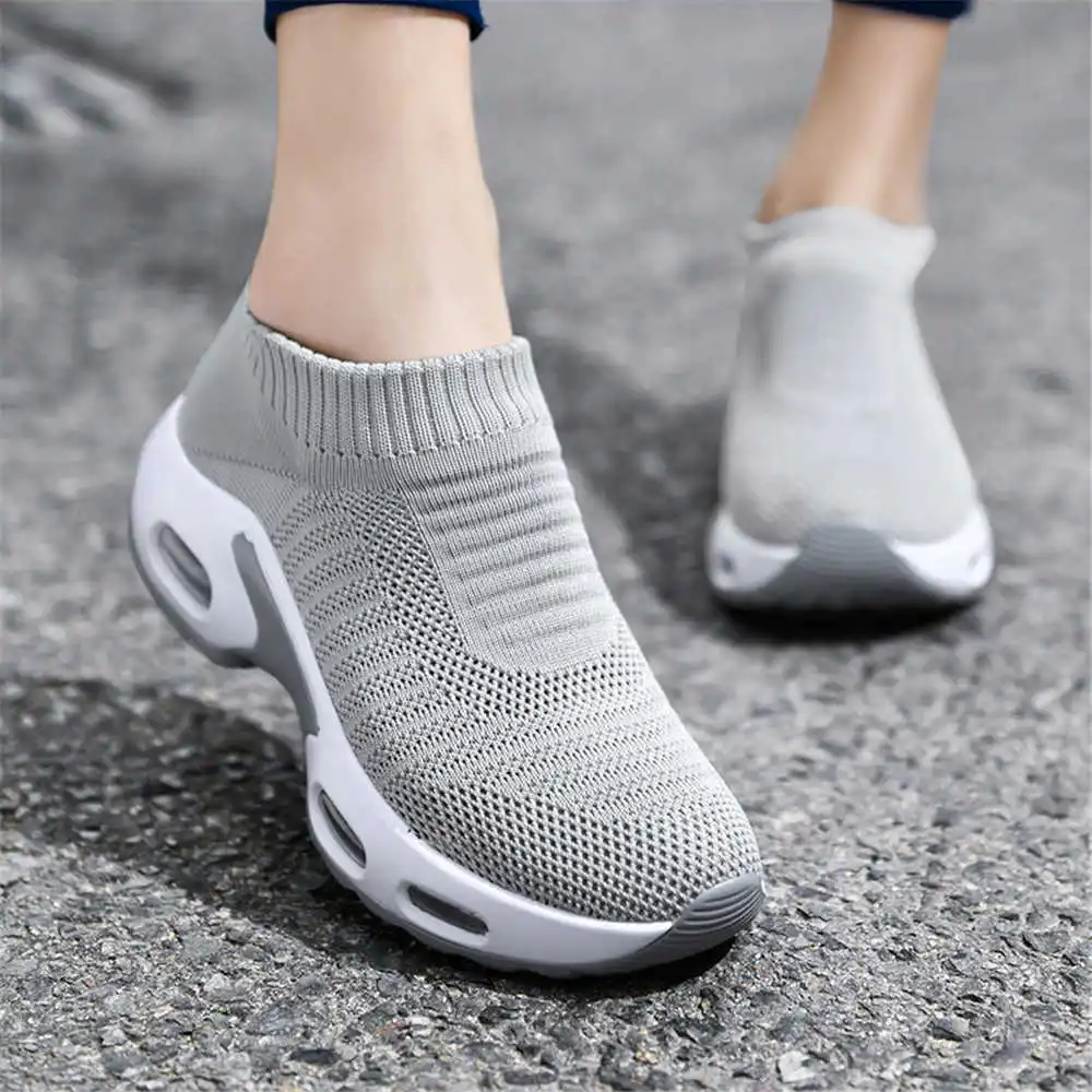 Женские ботинки на каблуке бол – обзор и цена Sneakers