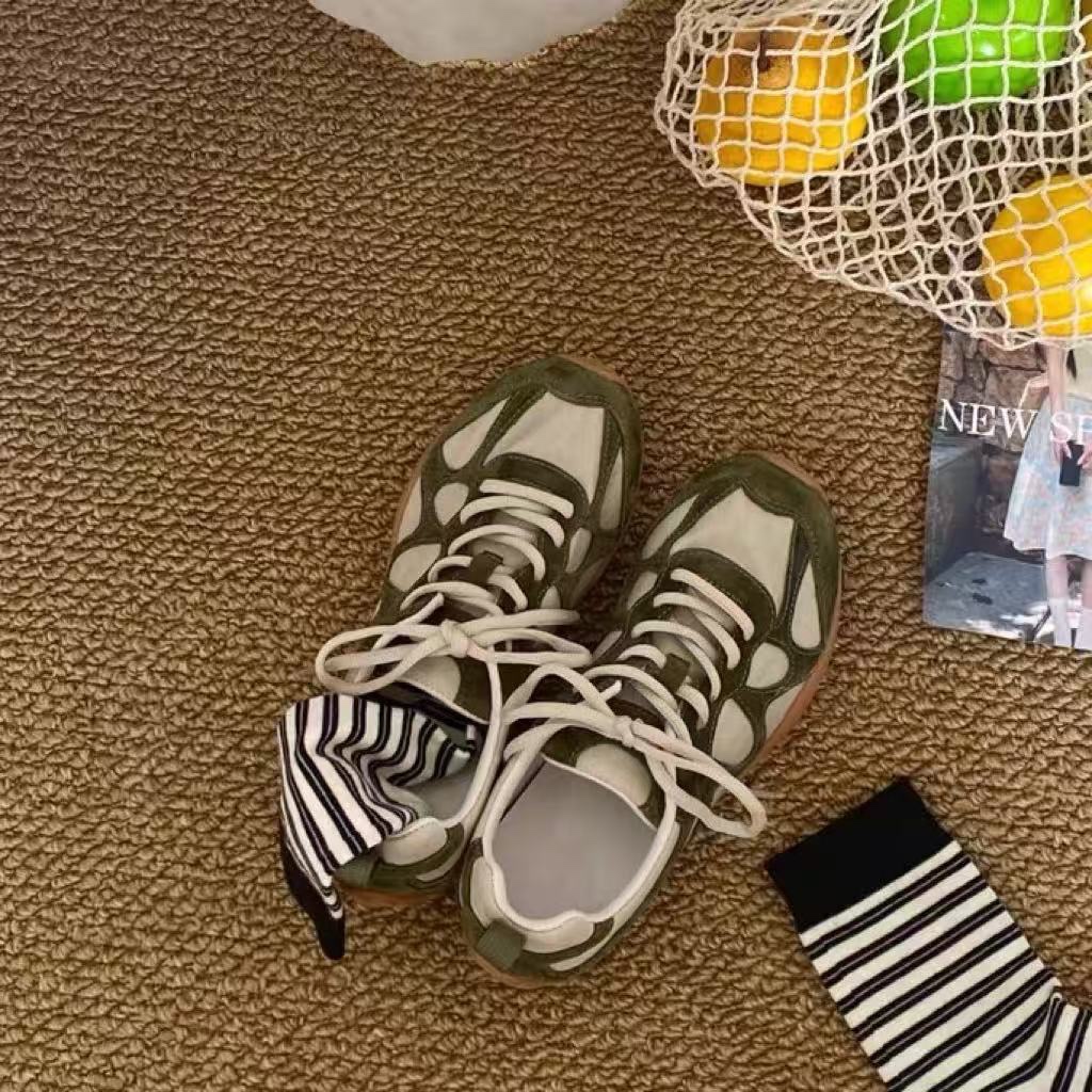 Винтажные кроссовки с кружевно – обзор и цена Sneakers