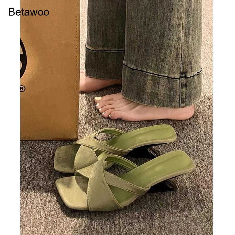 Женские сандалии-мюли с изогну – обзор и цена Sandals